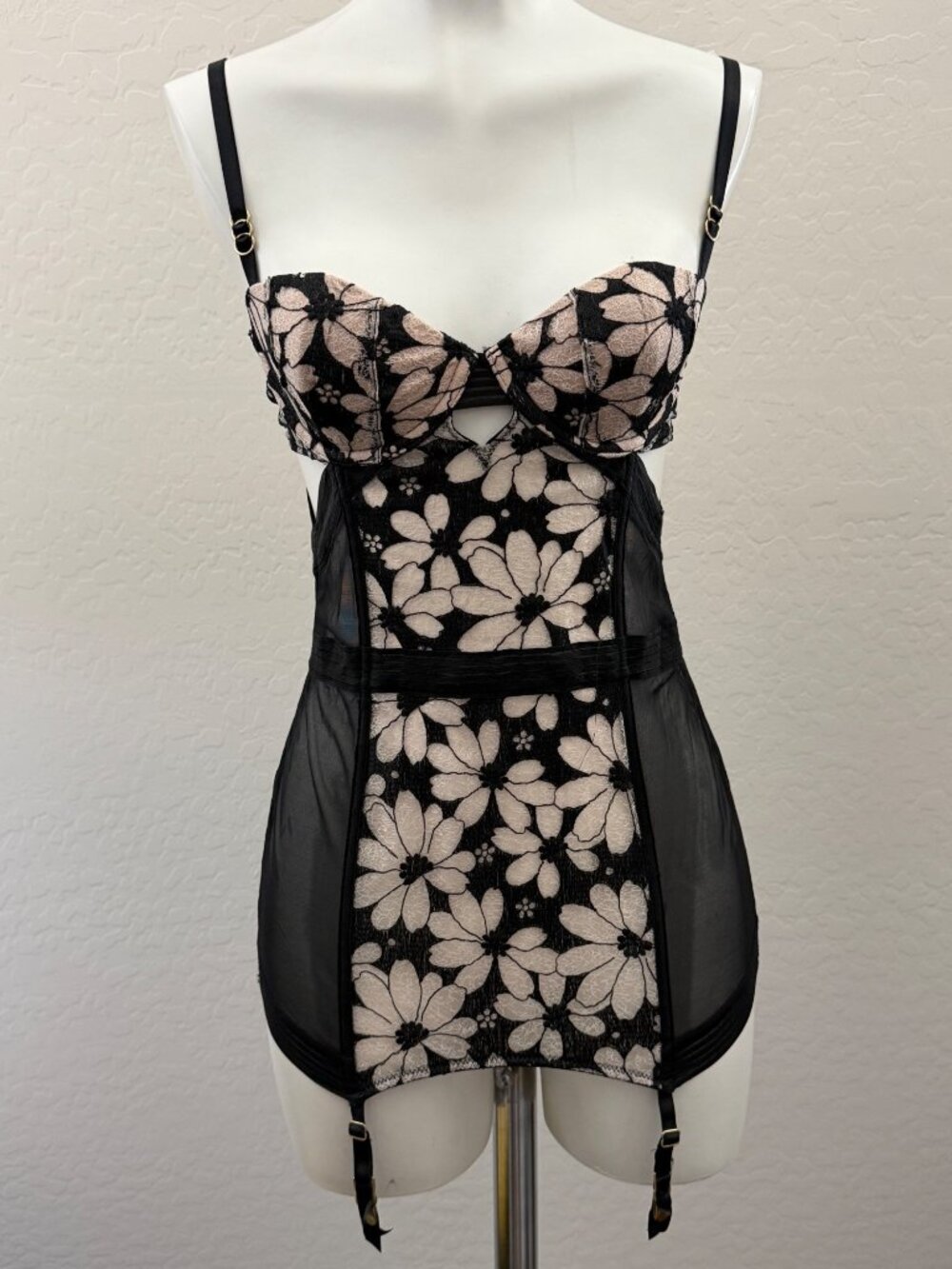 Victoria's Secret Black Lingerie Merry Widow Corset Slip sz 34B Floral Lace